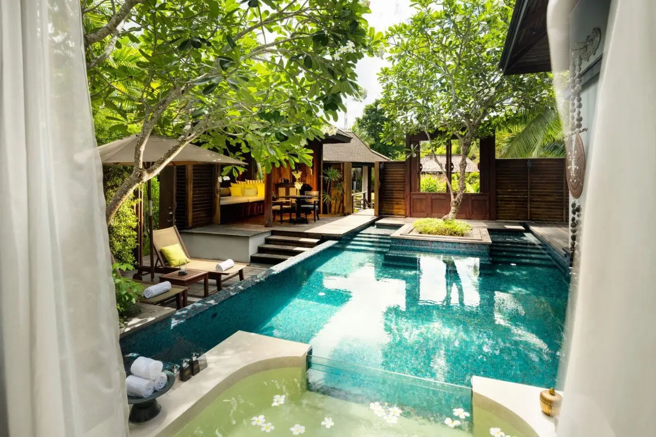 Anantara_Mai_Khao_Phuket_Villas_Guest_room_Pool_Villa_Overlooking_The_Pool_From_The_Bathroom