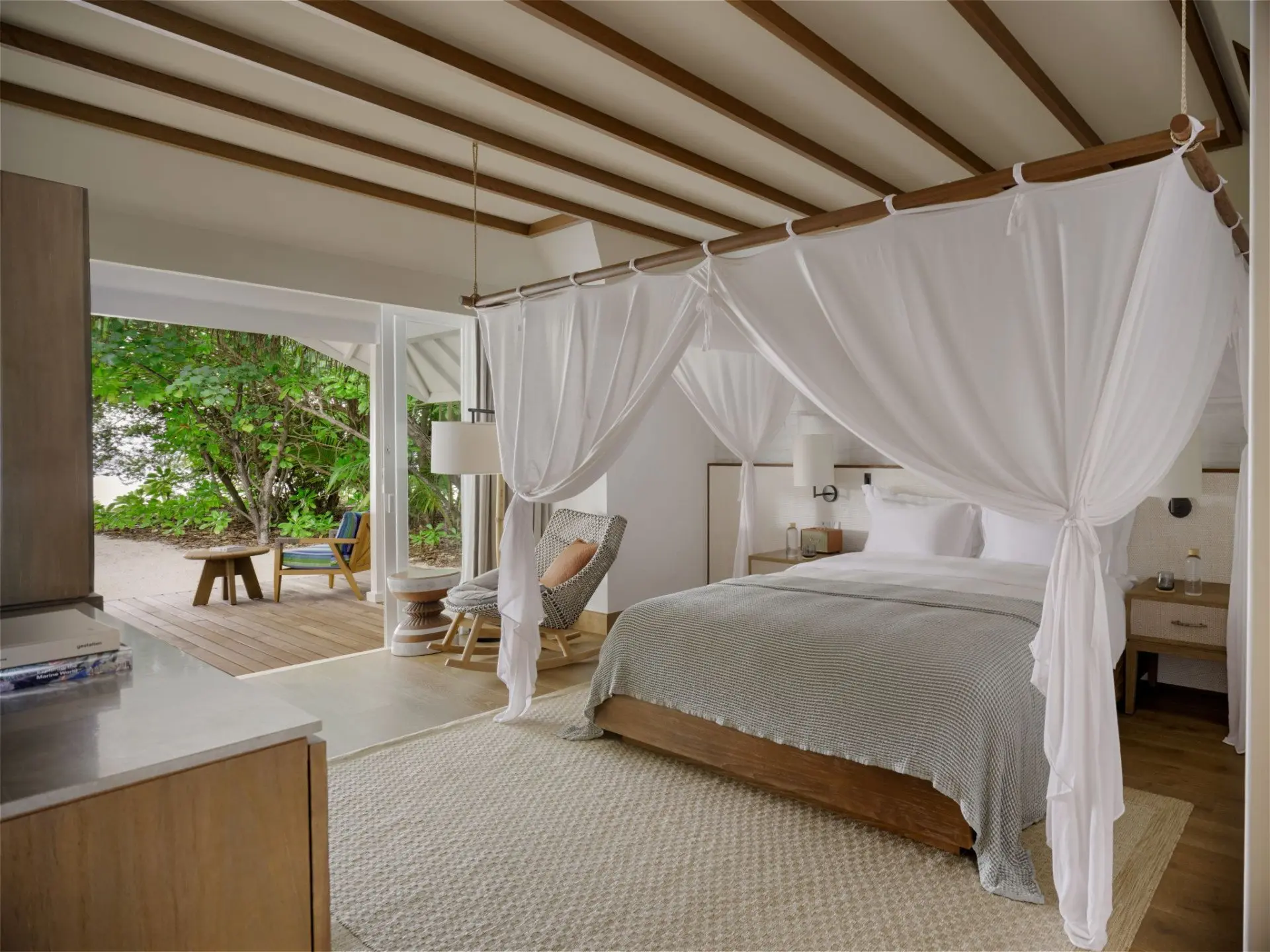 Deluxe-beach-villa-suite-with-pool-bedroom-interior.jpg