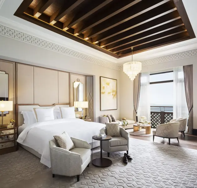 Madinat-Jumeirah-Mina-ASalam-Royal-Suite-Bedroom