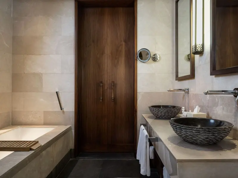 Anantara_Al_Jabal_Al_Akhdar_Resort_Guest_room_Premier_Canyon_View_Room_Bathroom