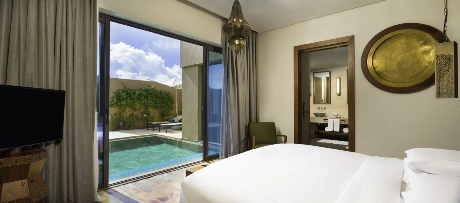 Anantara_Al_Jabal_Al_Akhdar_Resort_Guest_room_One_Bedroom_Garden_Pool_Villa