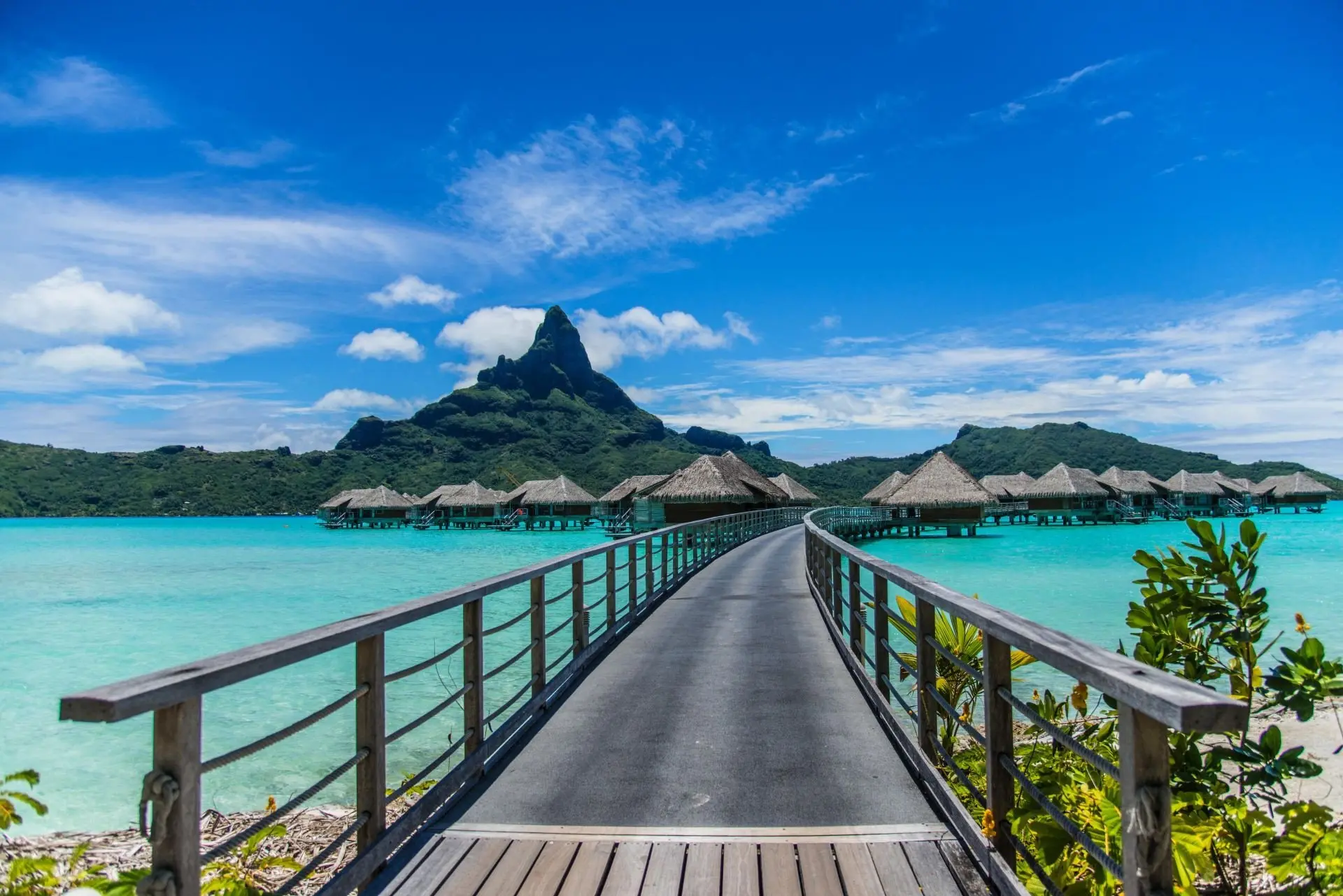 Kopie-Jul22-Bora-©Tahiti-Tourisme_Lei-Tao_Four-Seasons-Resort