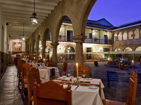 SAT-Okt22-peru_cusco_hotel_libertador_patio_view-1