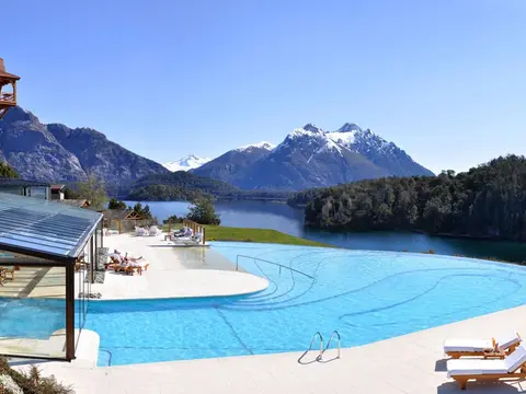 Kopie-SAT-Okt-22_arg_bariloche_llao_llao_hotel_exterior_pool