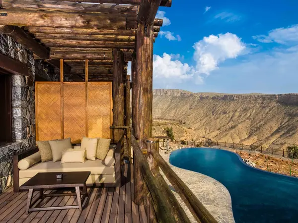 small_Alila-Jabal-Akhdar-Accommodation-Ridge-View-Balcony