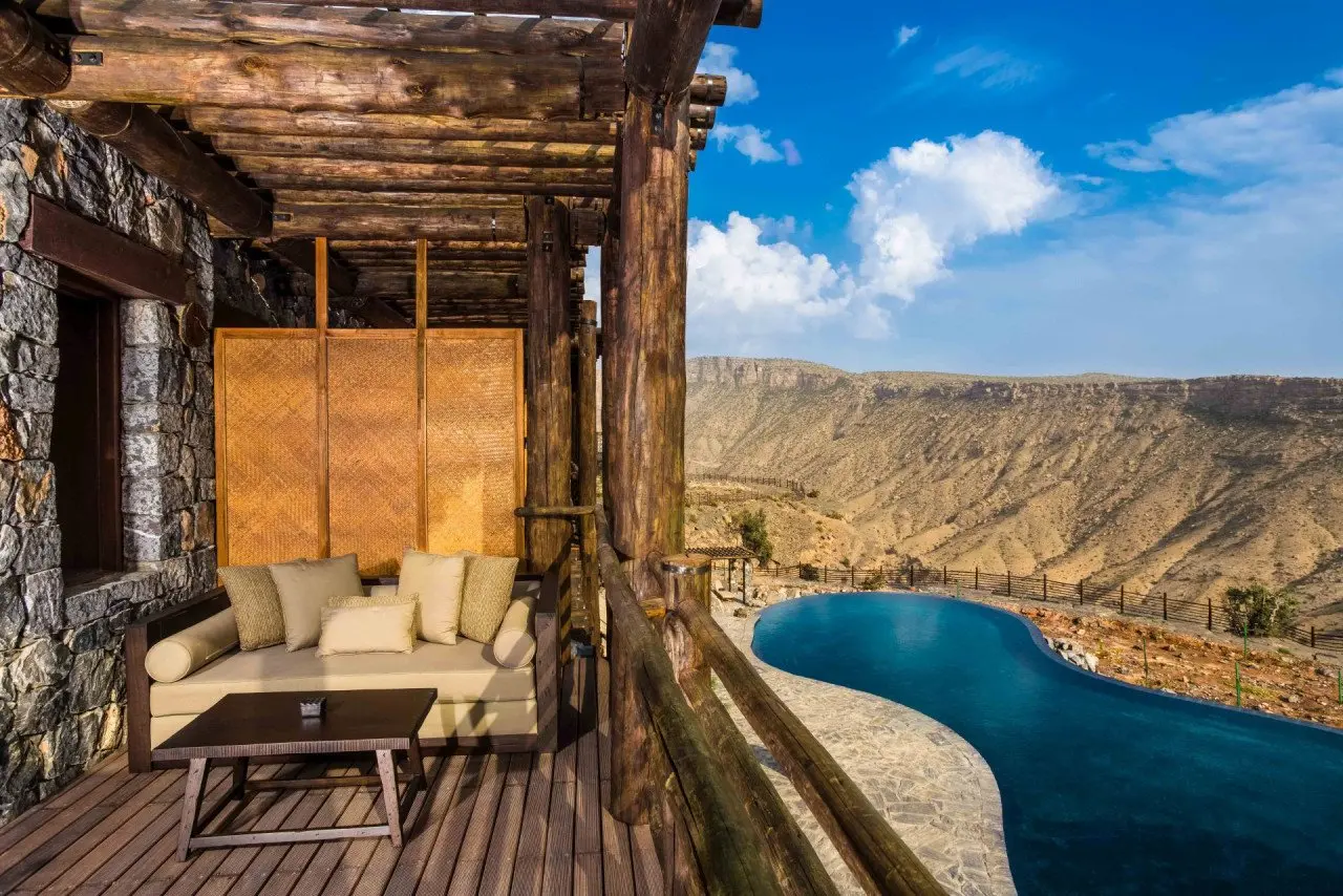 small_Alila-Jabal-Akhdar-Accommodation-Ridge-View-Balcony