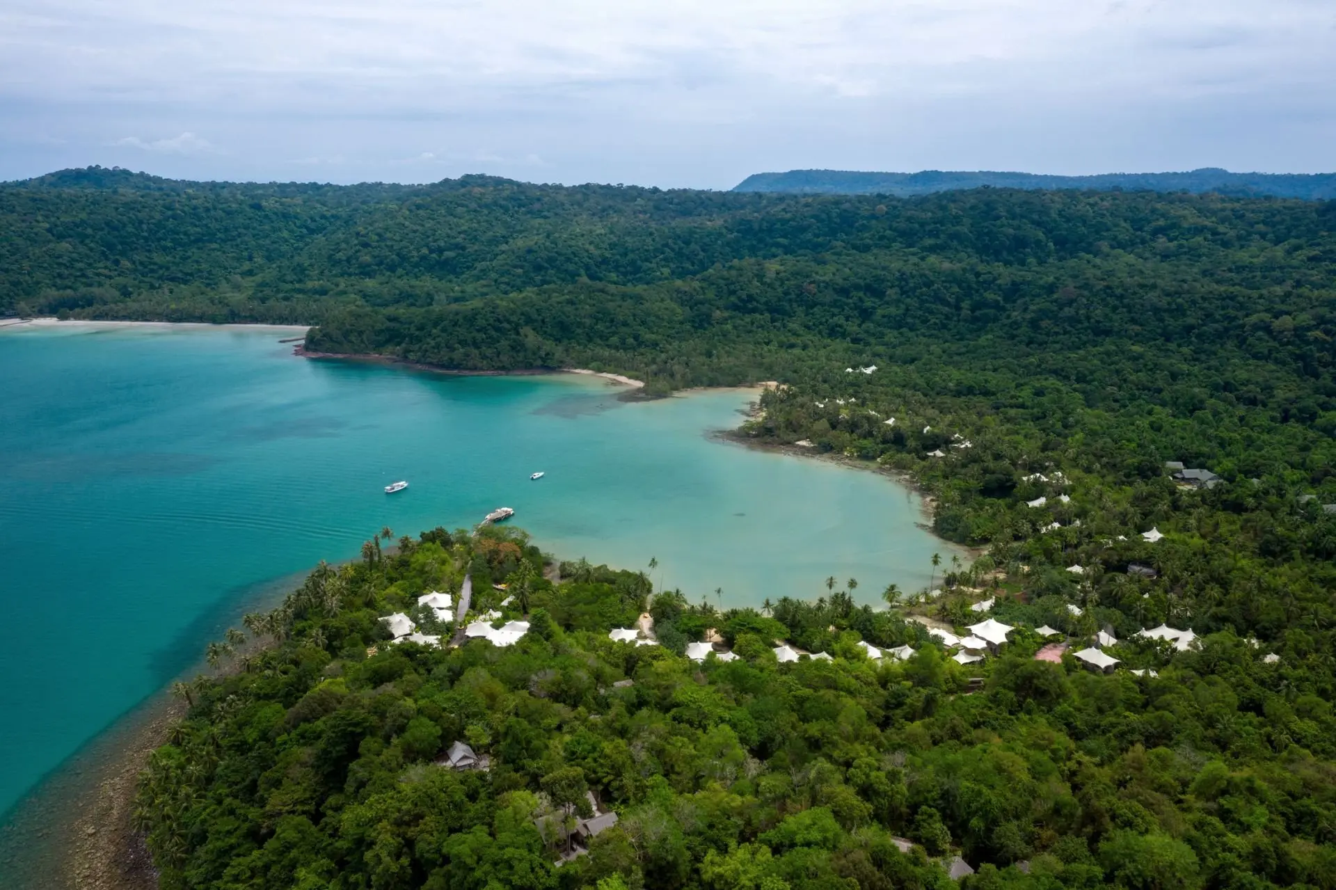 small_11781_Soneva-Kiri-Aerial-View-of-the-Resort