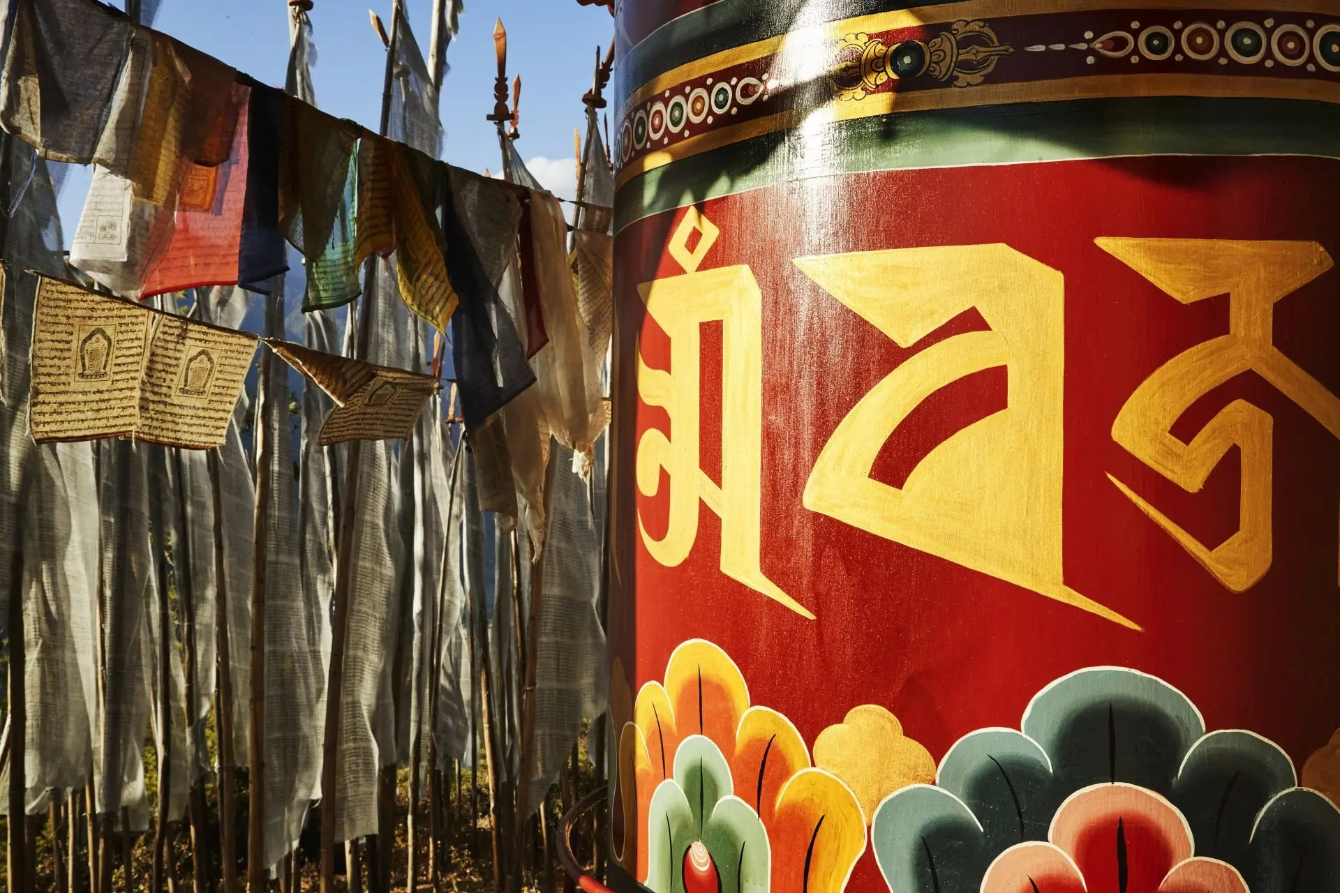 small_Six-Senses_prayer_wheel_and-_prayer_flags_08.11.23