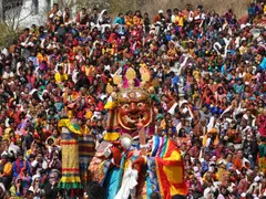 small_Mask-Performance-Paro-Tsechu