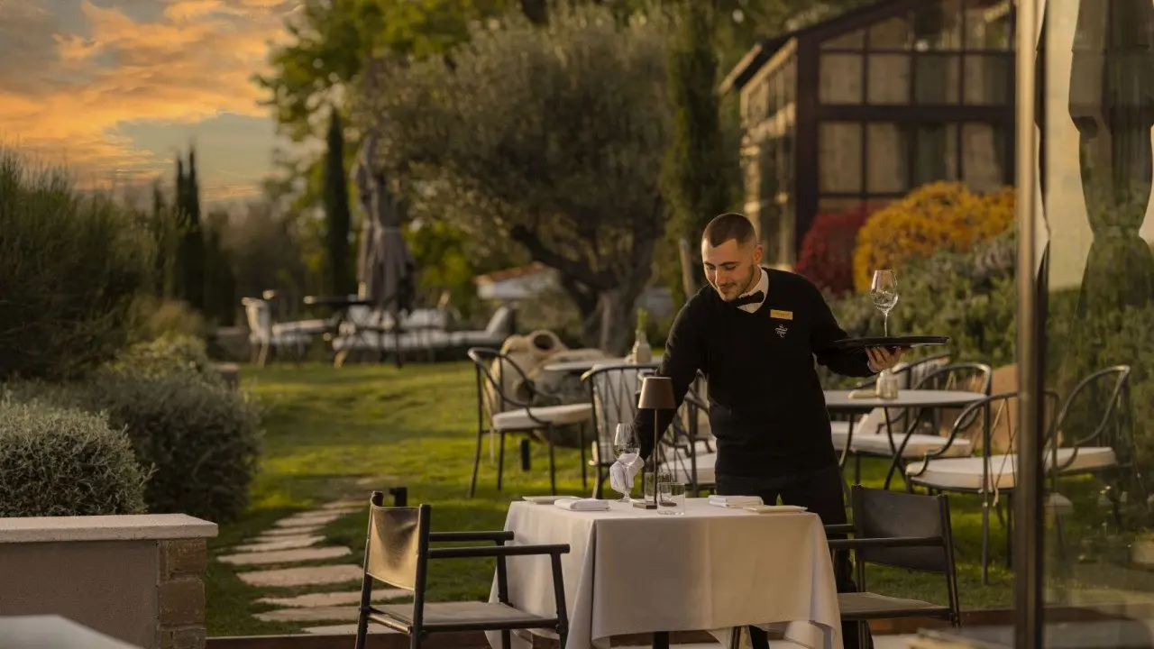 Luciano restaurant dinner table