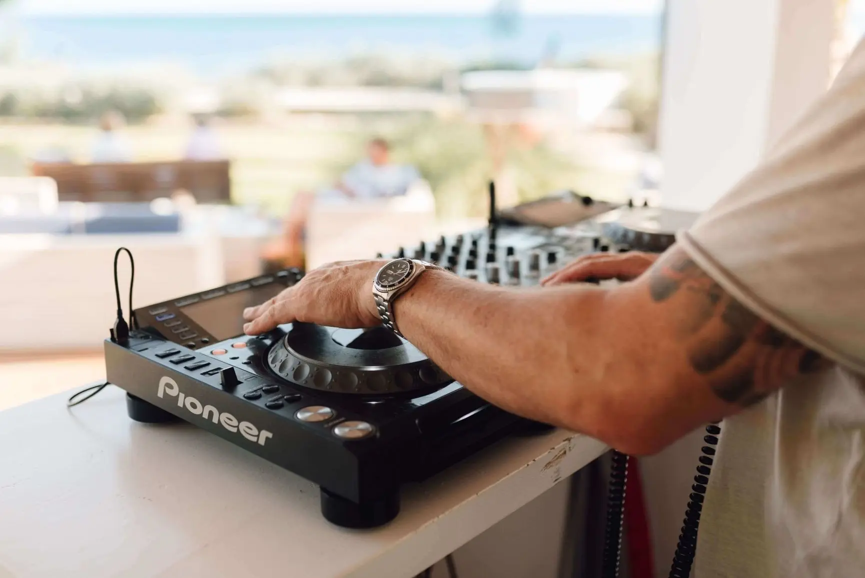 HIGH-dj-gecko-beach-club-formentera