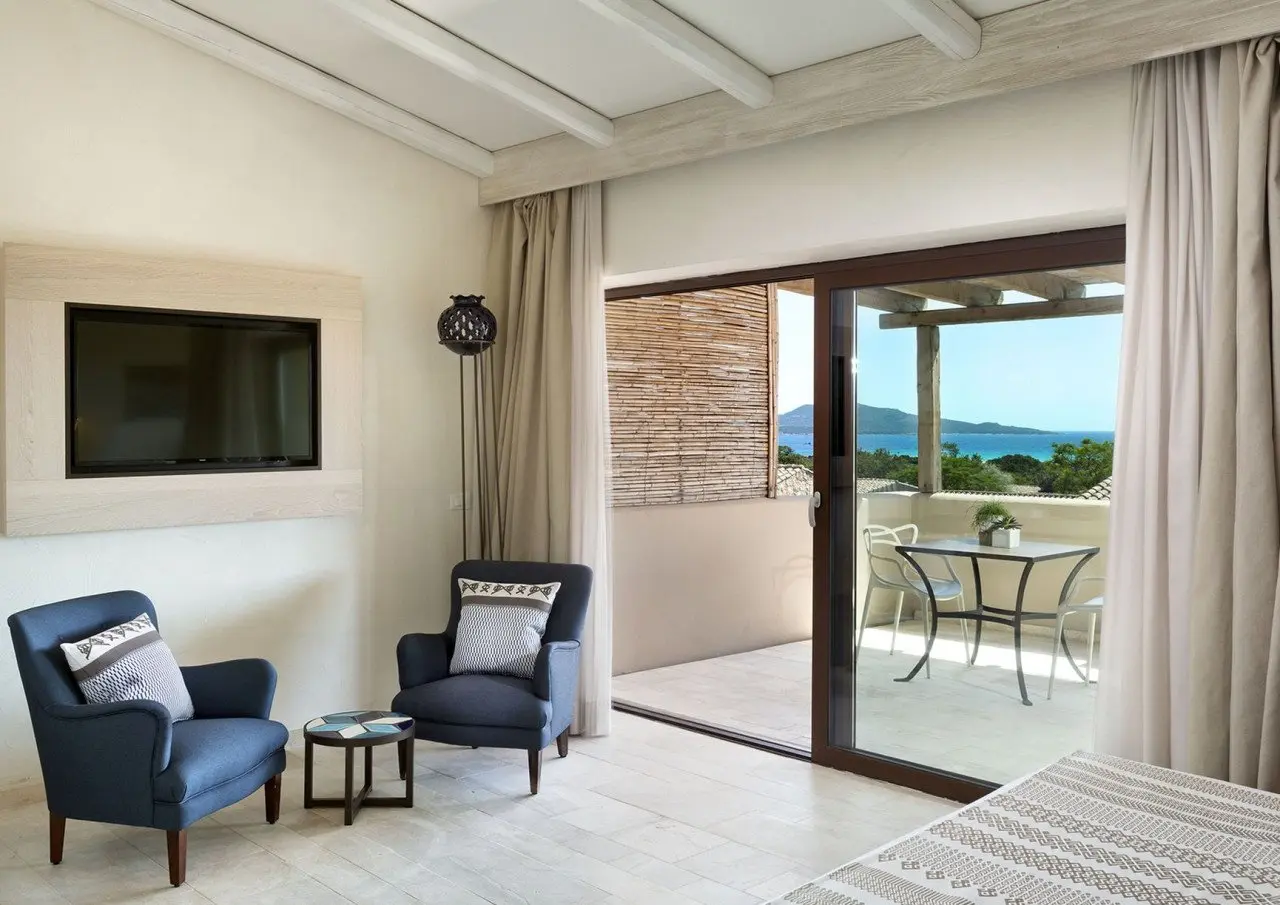 Baglioni_Resort_Sardinia_Junior_Suite_Sea_View_1