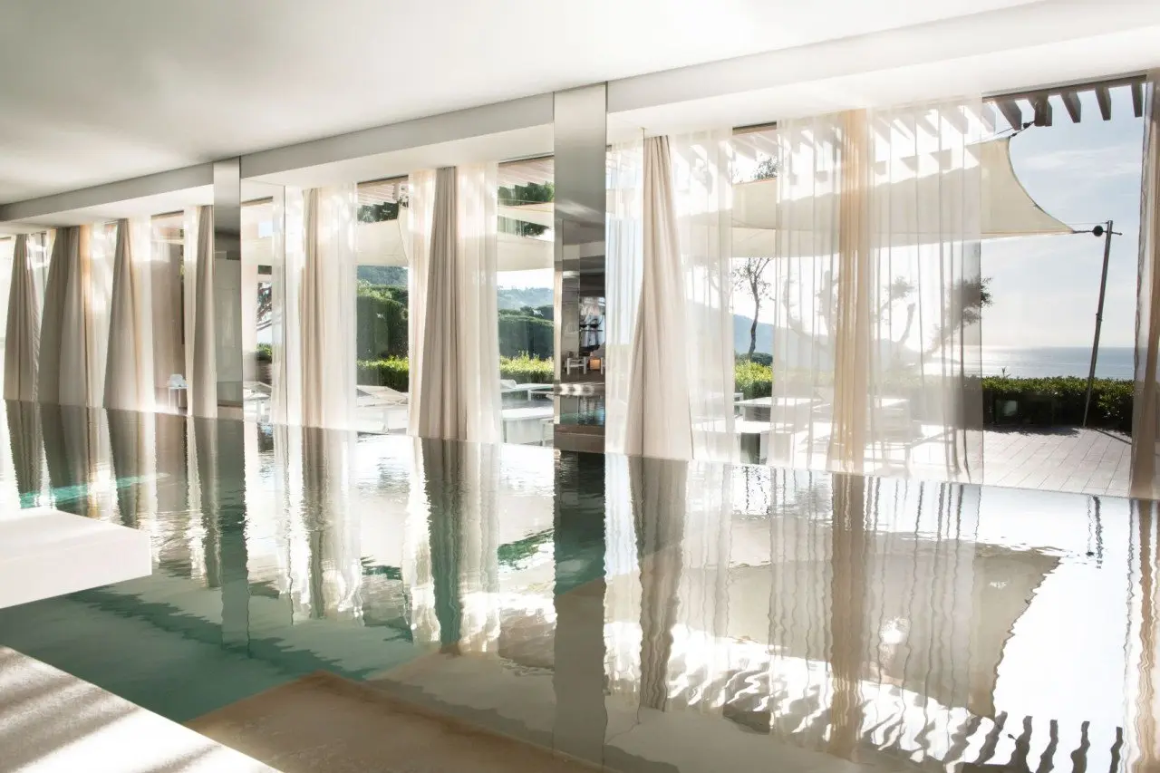 Hotel - Indoor Pool spa - La-Reserve-Ramatuelle-@gregoire gardette