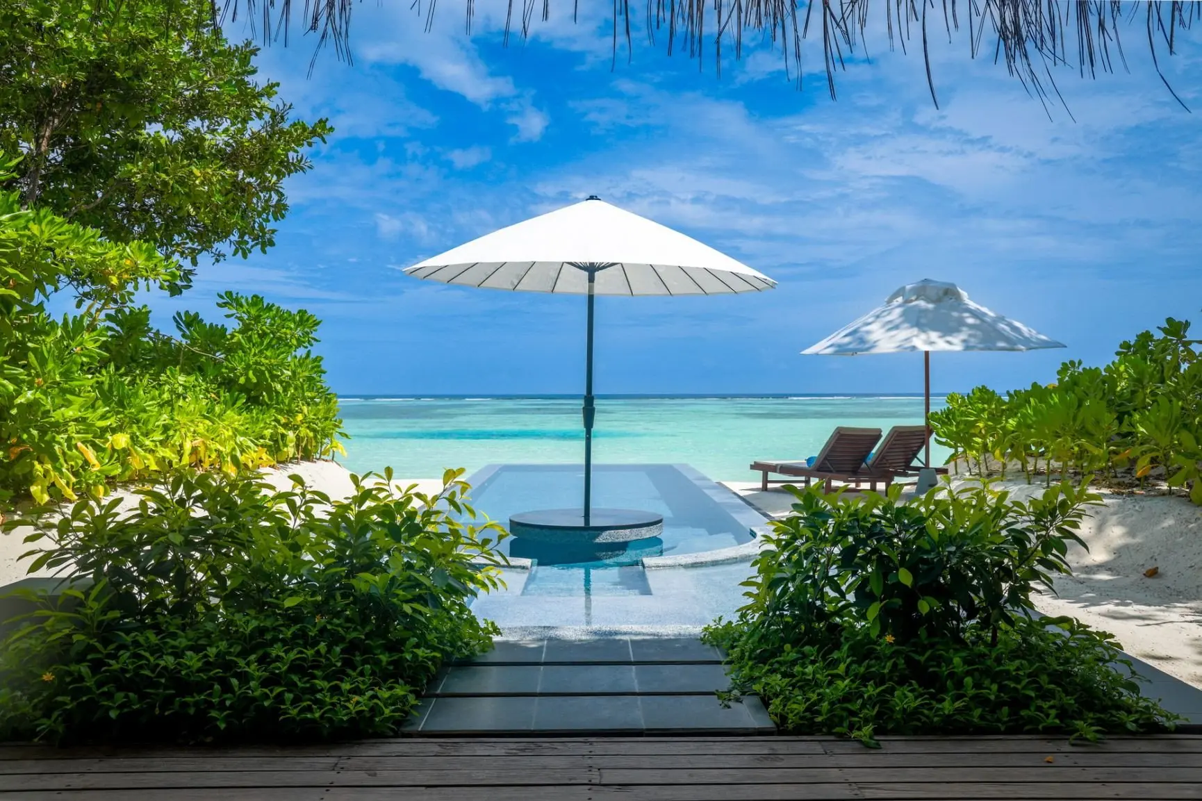 romantic beach pool villa