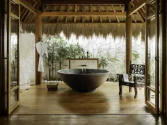 small_ReadMcKendree_2017-06-3-Nihiwatu-164