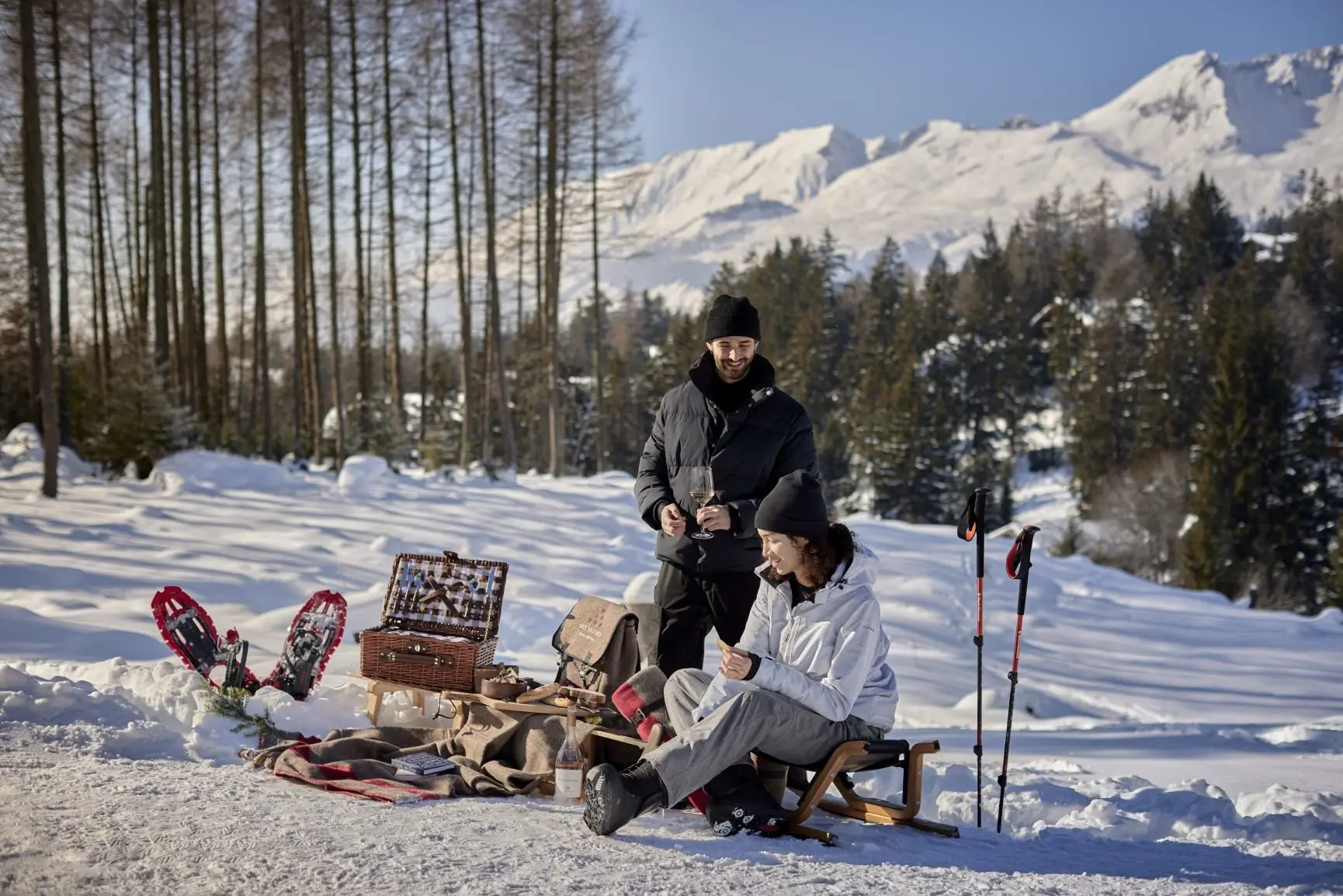 Six Senses Crans-Montana Snowshoeing ©Six Senses Hotels Resorts & Spas (2)