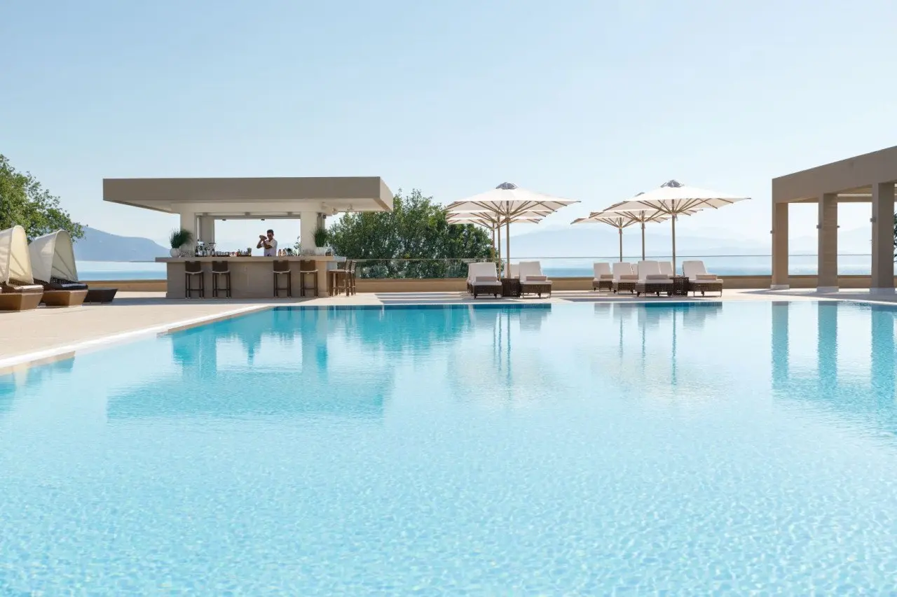 Ikos Dassia_Sky Adults Only Pool Bar