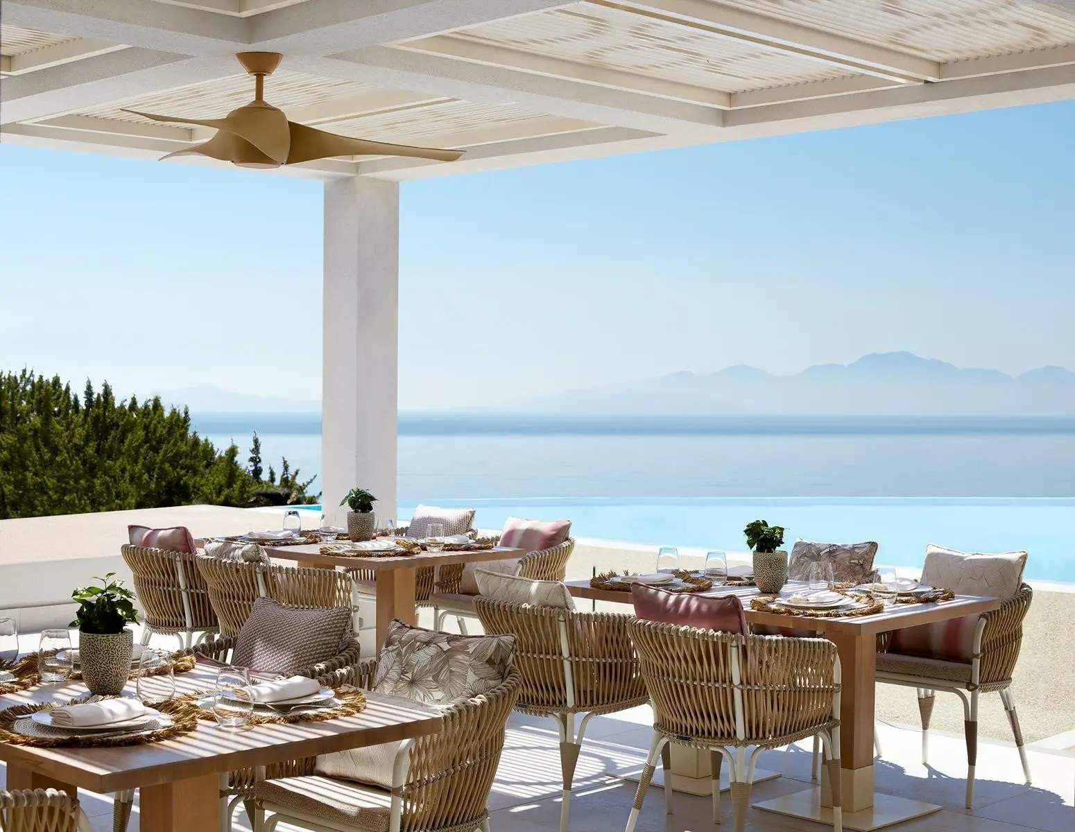 Ikos Aria _ Seasons Restaurant (Copy)