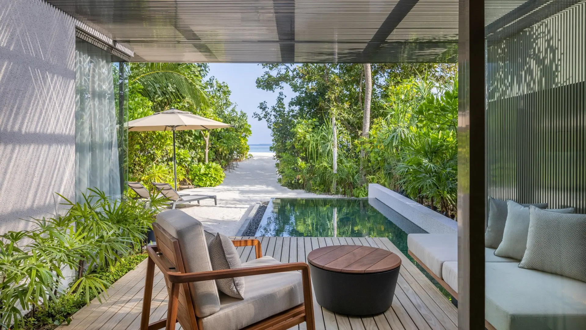 Alila Kothaifaru Maldives - Beach Villa - Pool Deck