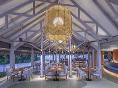 Anantara_Dhigu_Maldives_Resort_Restaurant_Fushi_Cafe(1)