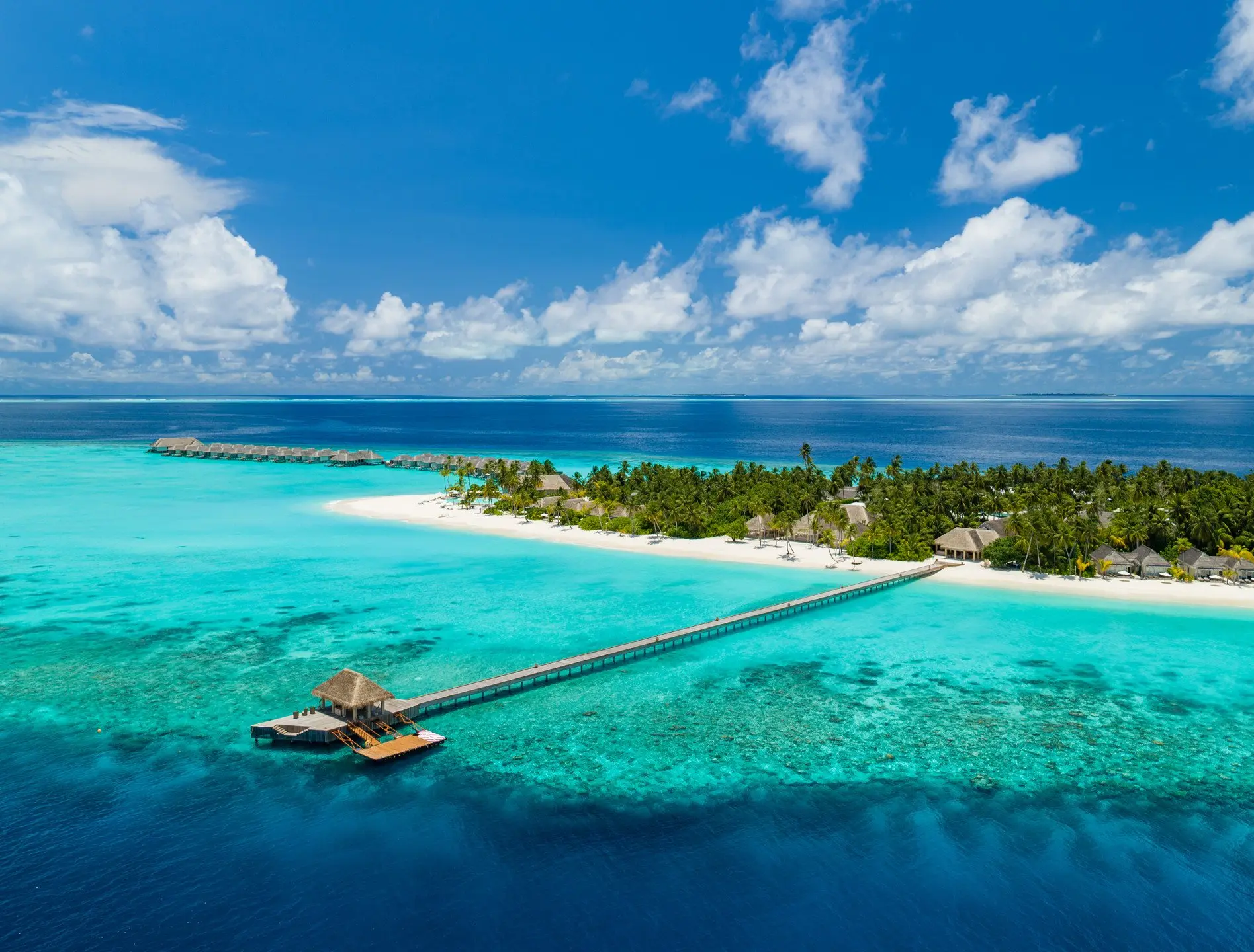 Baglioni_Resort_Maldives_Aerial_Island_04