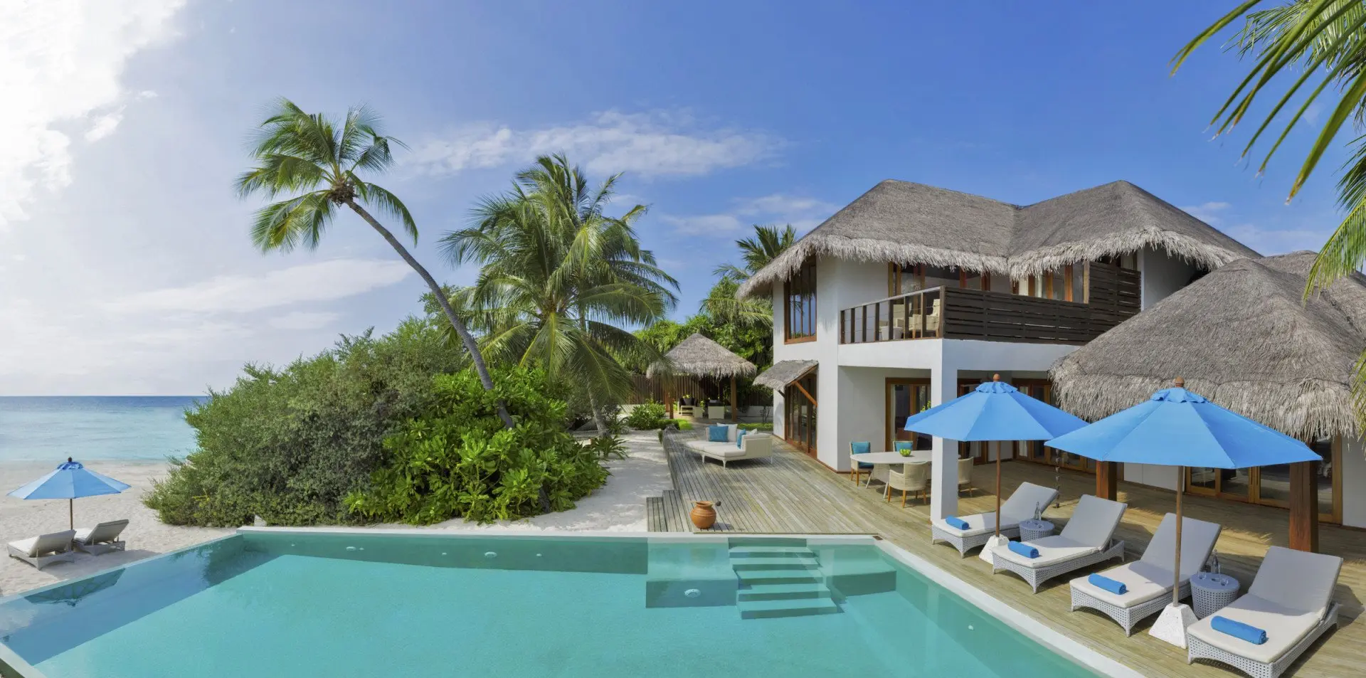 Dusit_Thani_Maldives_Beach_Residence