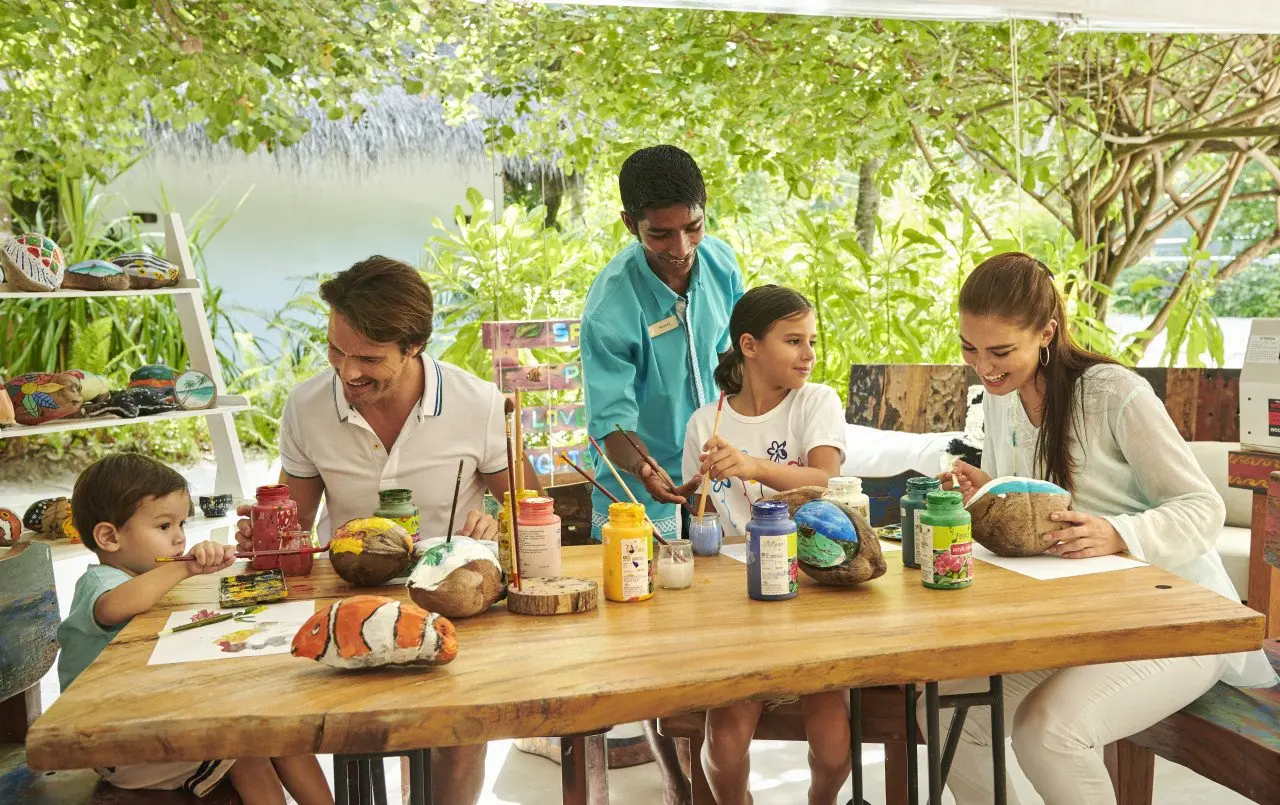 FAMILY COCONUT PAINTING