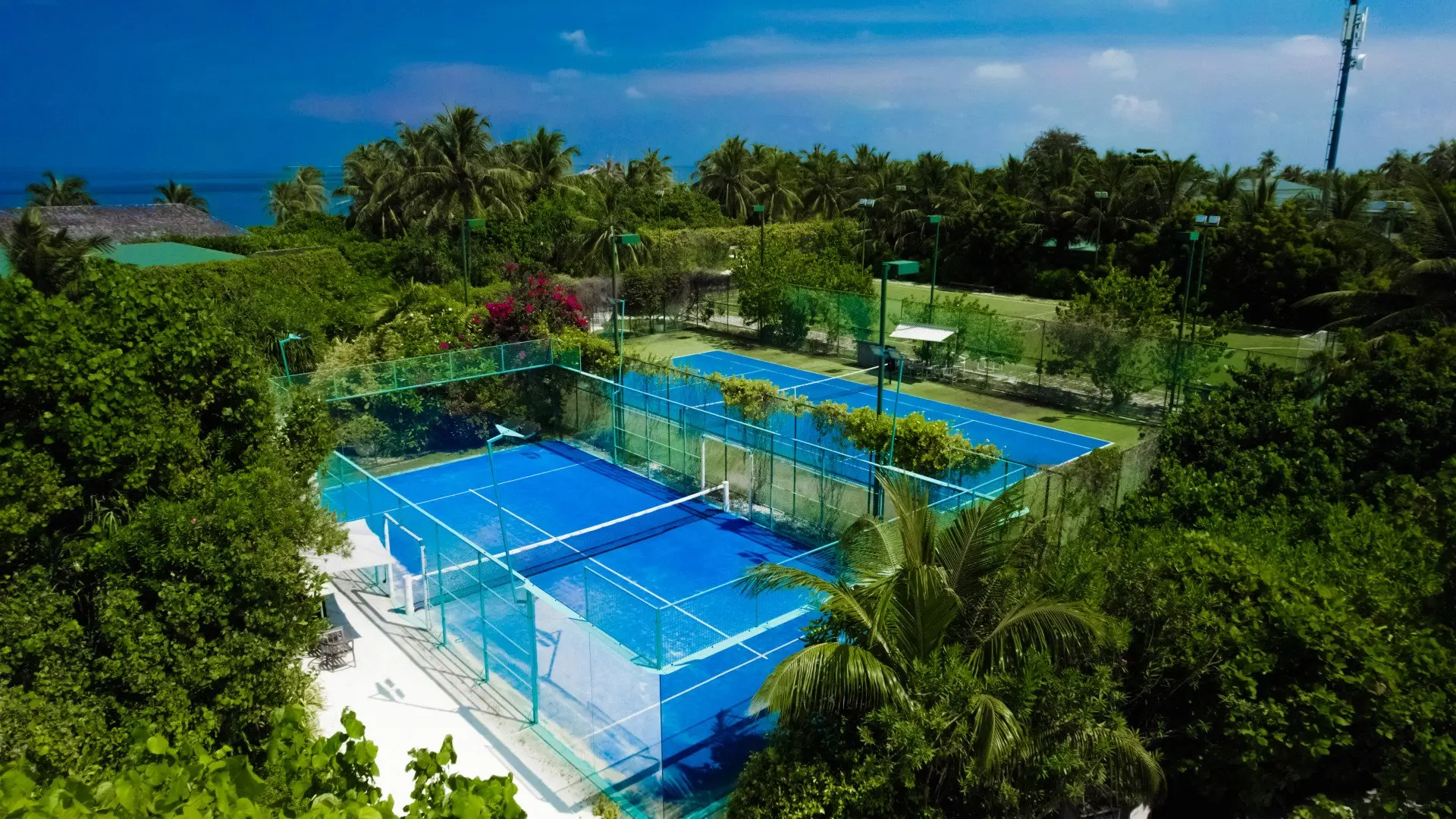 Hurawalhi Padel Tennis 4