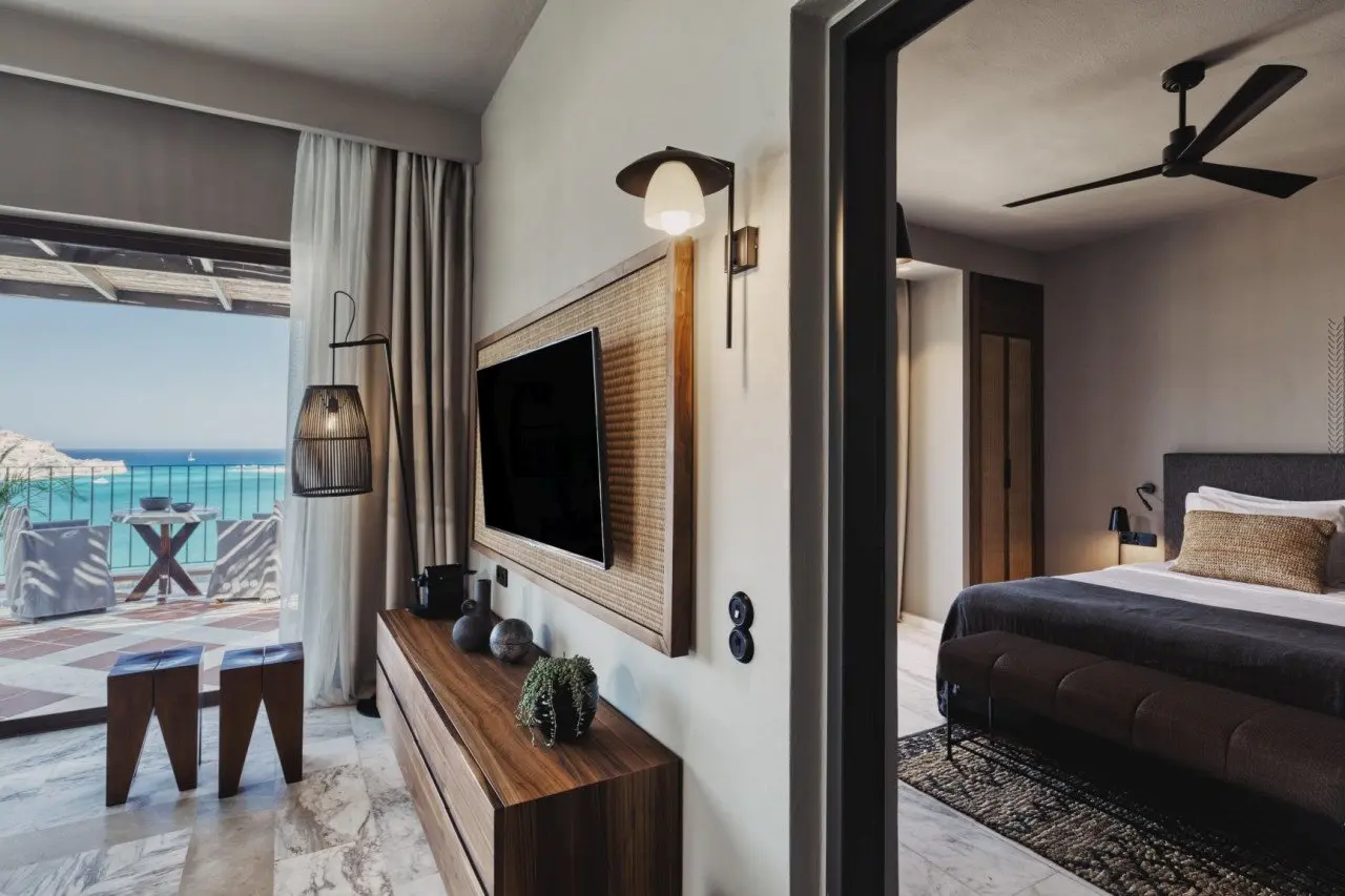 premium one bedroom suite wit private pool (14)