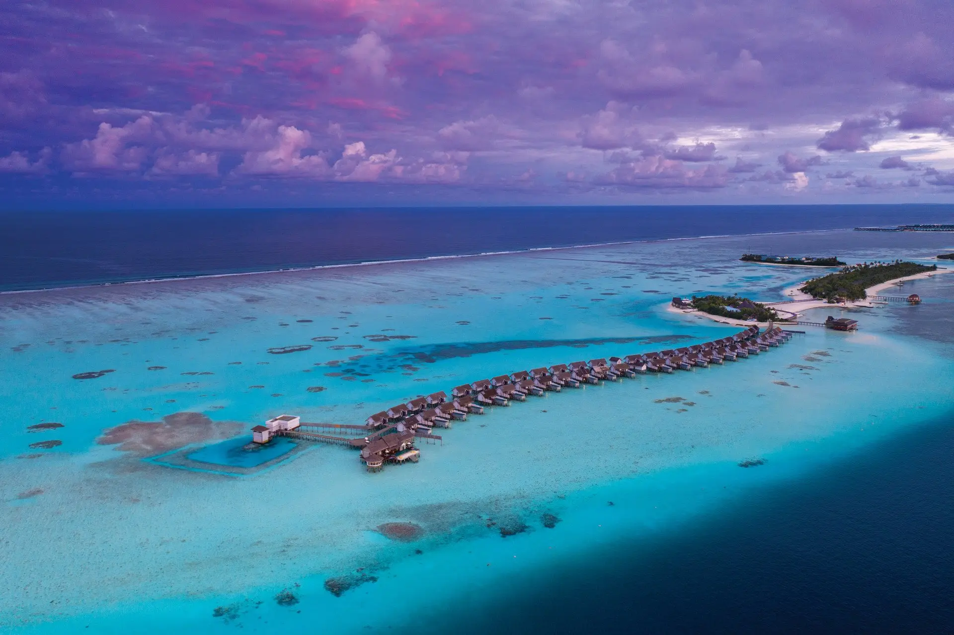 OZEN LIFE MAADHOO - Island Aerial