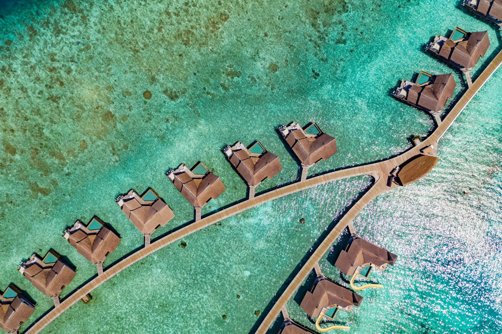 OZEN RESERVE BOLIFUSHI - Aerial - Ocean Pool Suites