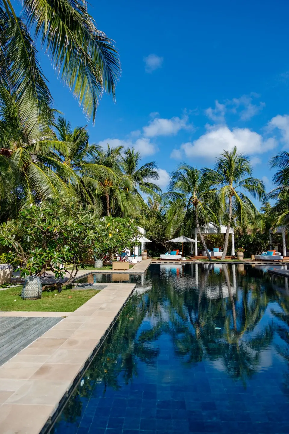 OZEN RESERVE BOLIFUSHI - Main Pool 2