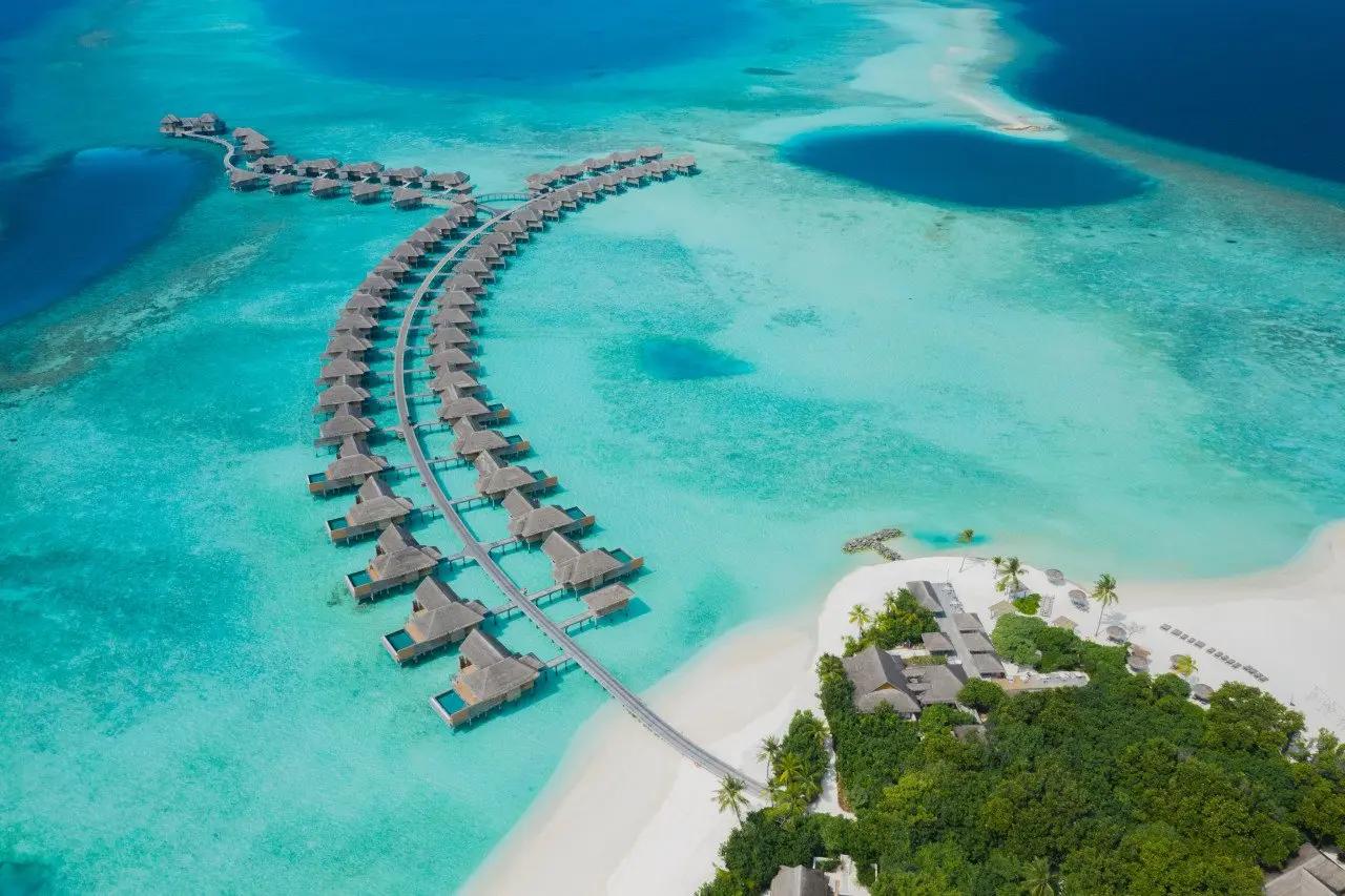 Vakkaru Maldives_Over Water Villas Aerial