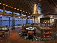 Waldorf_Astoria_Maldives_Ithaafushi_Li_Long_Interior_with chef