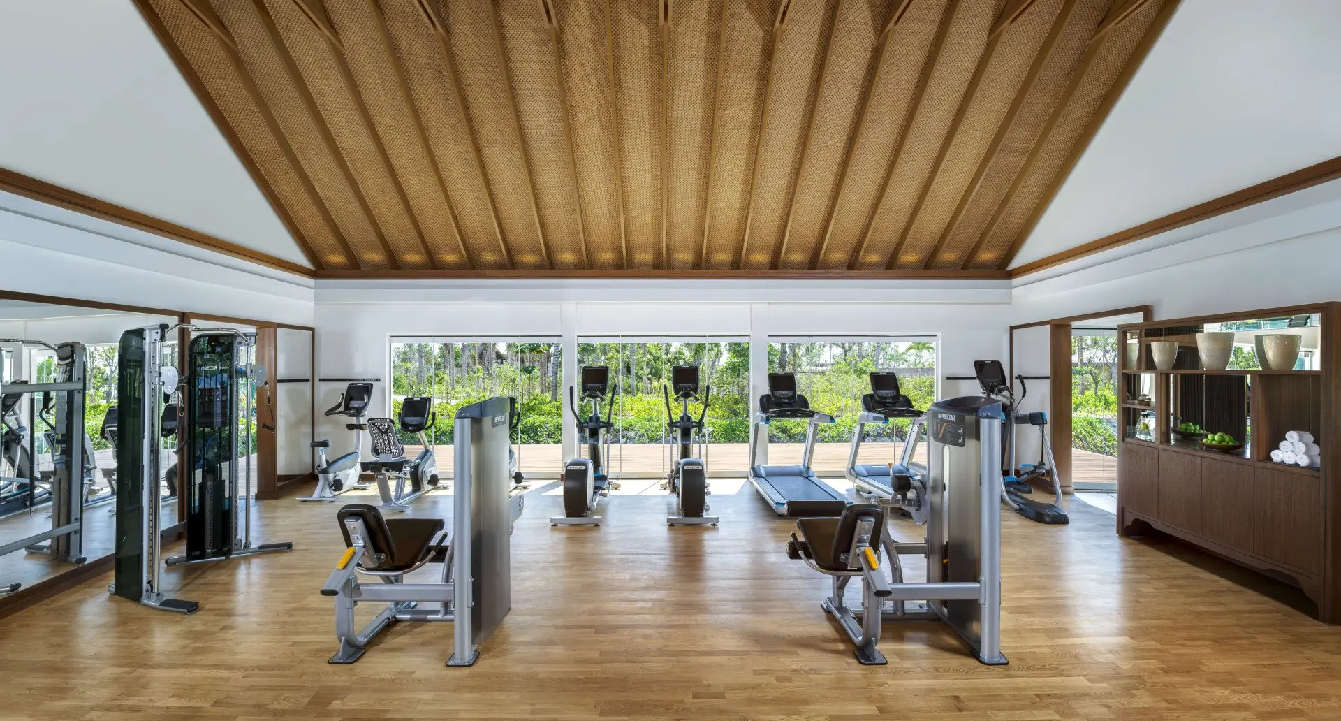 Waldorf_Astoria_Maldives_Fitness_center