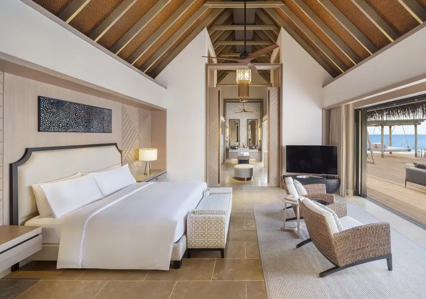 2. King Reef Villa_Bedroom