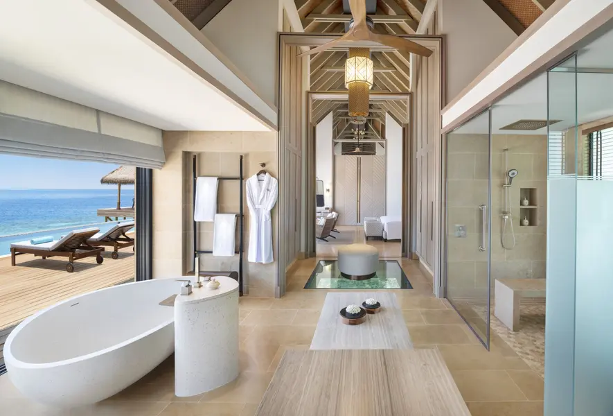 2. King Overwater Villa_Bathroom