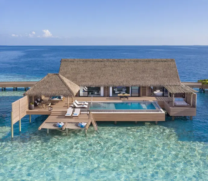 1. King Grand Overwater Villa_Aerial View