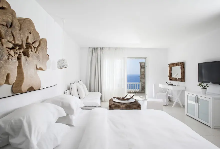 EXCLUSIVE GUESTROOM WITH SEA VIEW