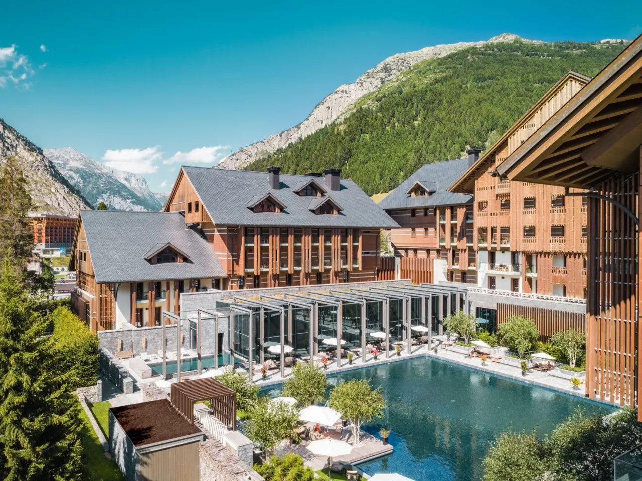 CAM_The Chedi Andermatt_The Courtyard_Sven Piek