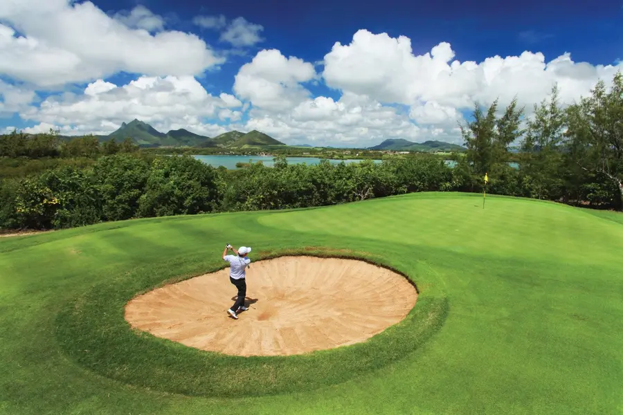 golf-course-ile-aux-cerf