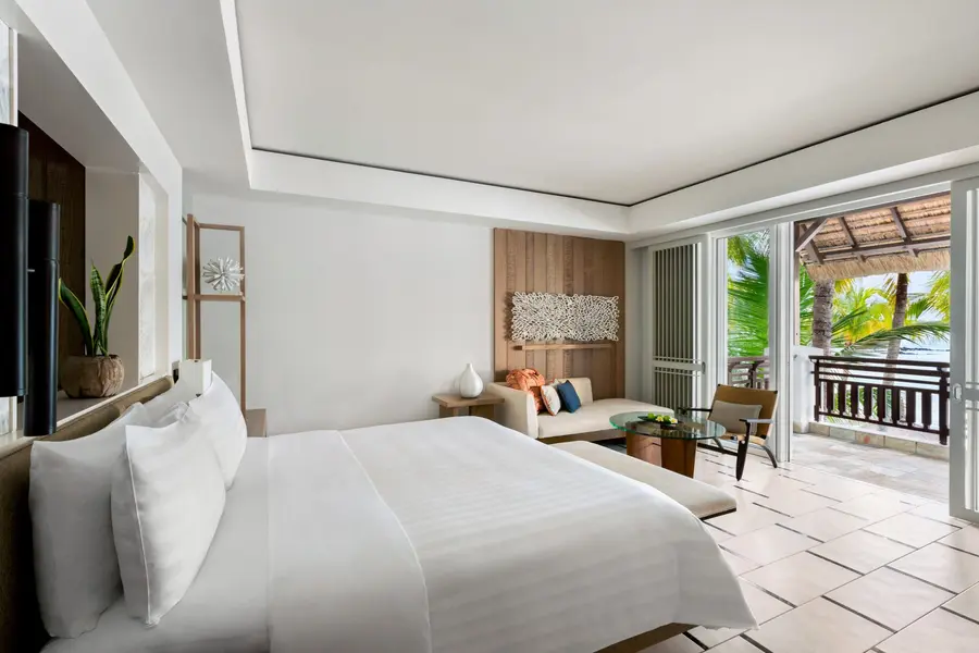 Mauritius-SLTR_Hibiscus Junior Suite Ocean View_King Bedroom
