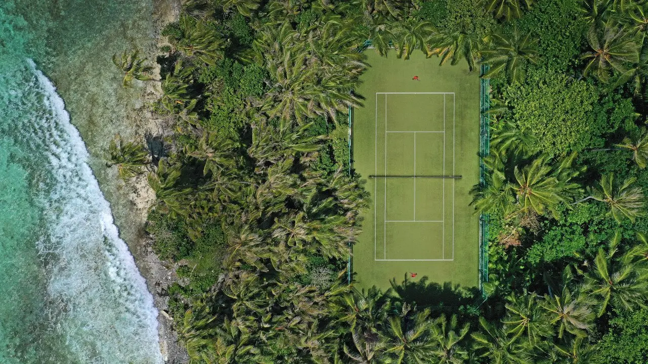 Tennis court on play island 