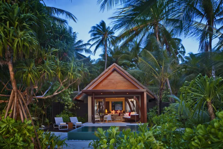 Beach Pool Villa at Night_Niyama_Maldives