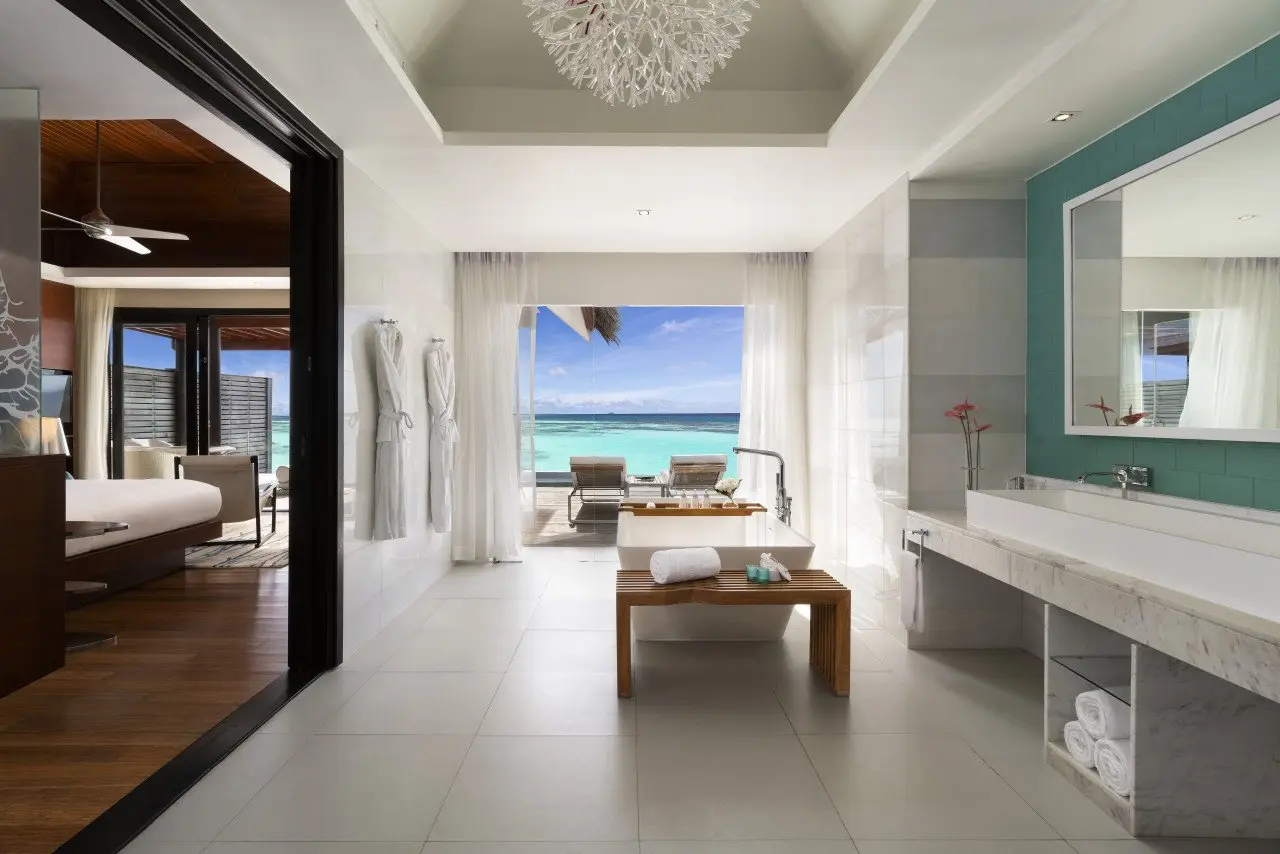 Deluxe_Over_Water_Pool_Villa_Bathroom_Niyama_Maldives