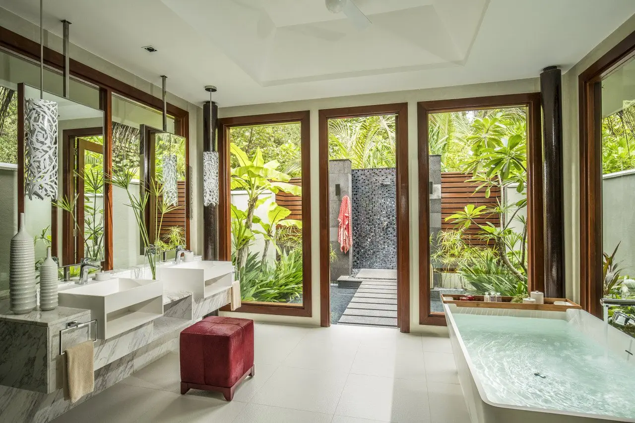 Three-Bedroom Beach Pool Pavilion Bathroom