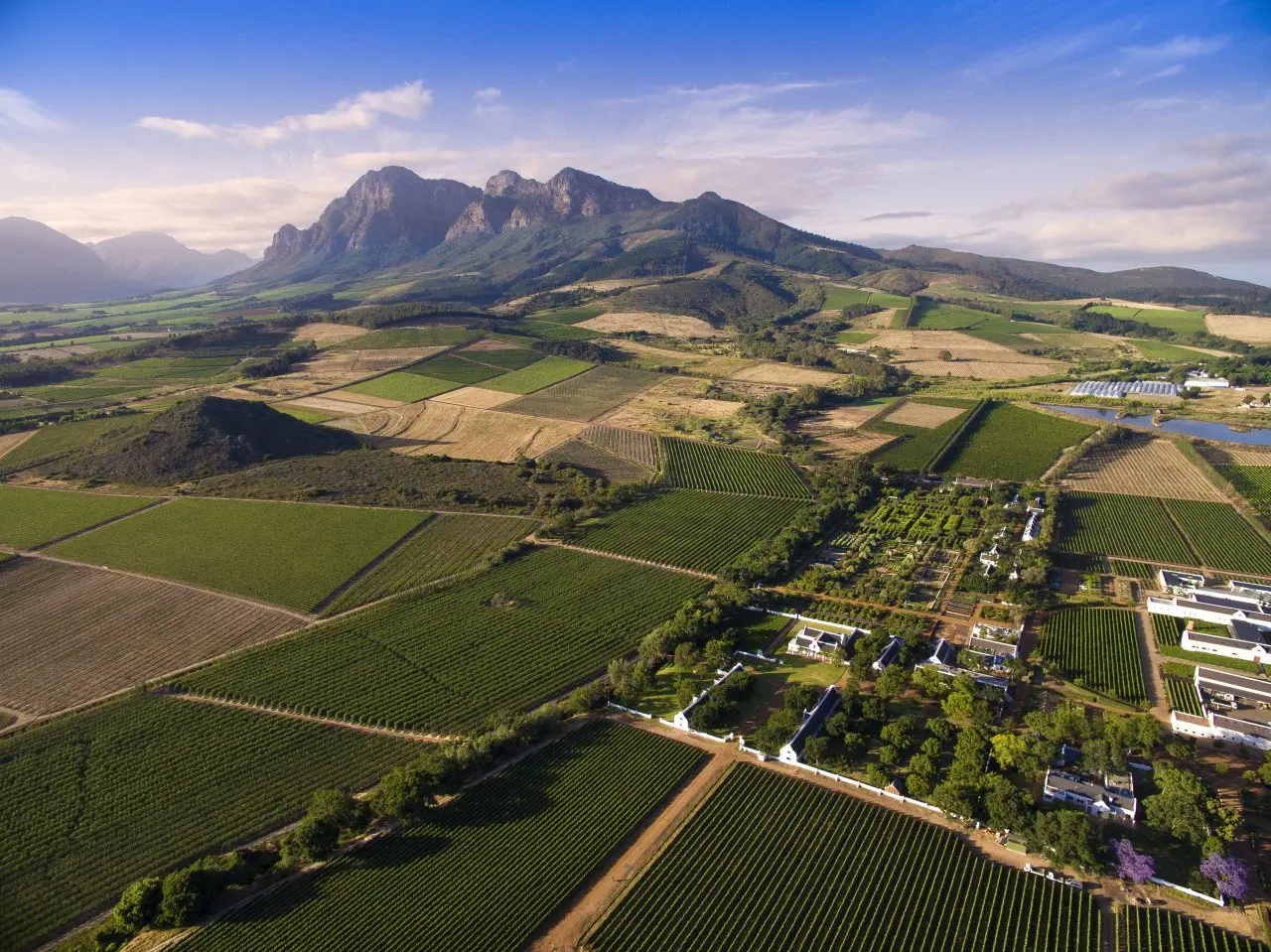 Babylonstoren-Vogelperspektive der Farm und Umgebung