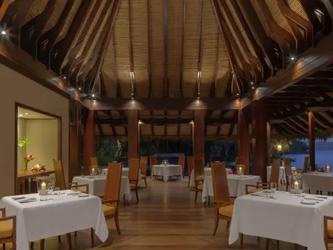 anantara-maia-seychelles-villas-restaurant-5