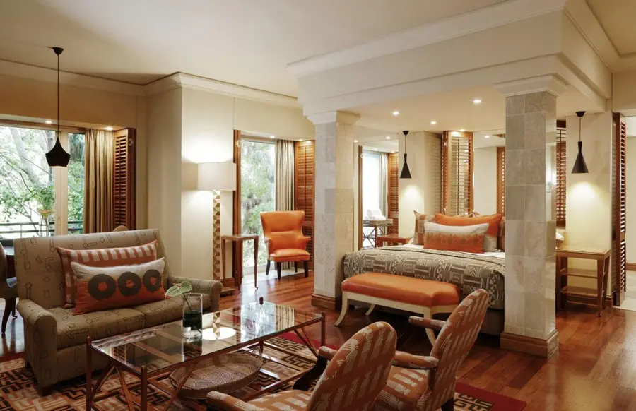 Saxon-Hotel-Luxury-Suite-5