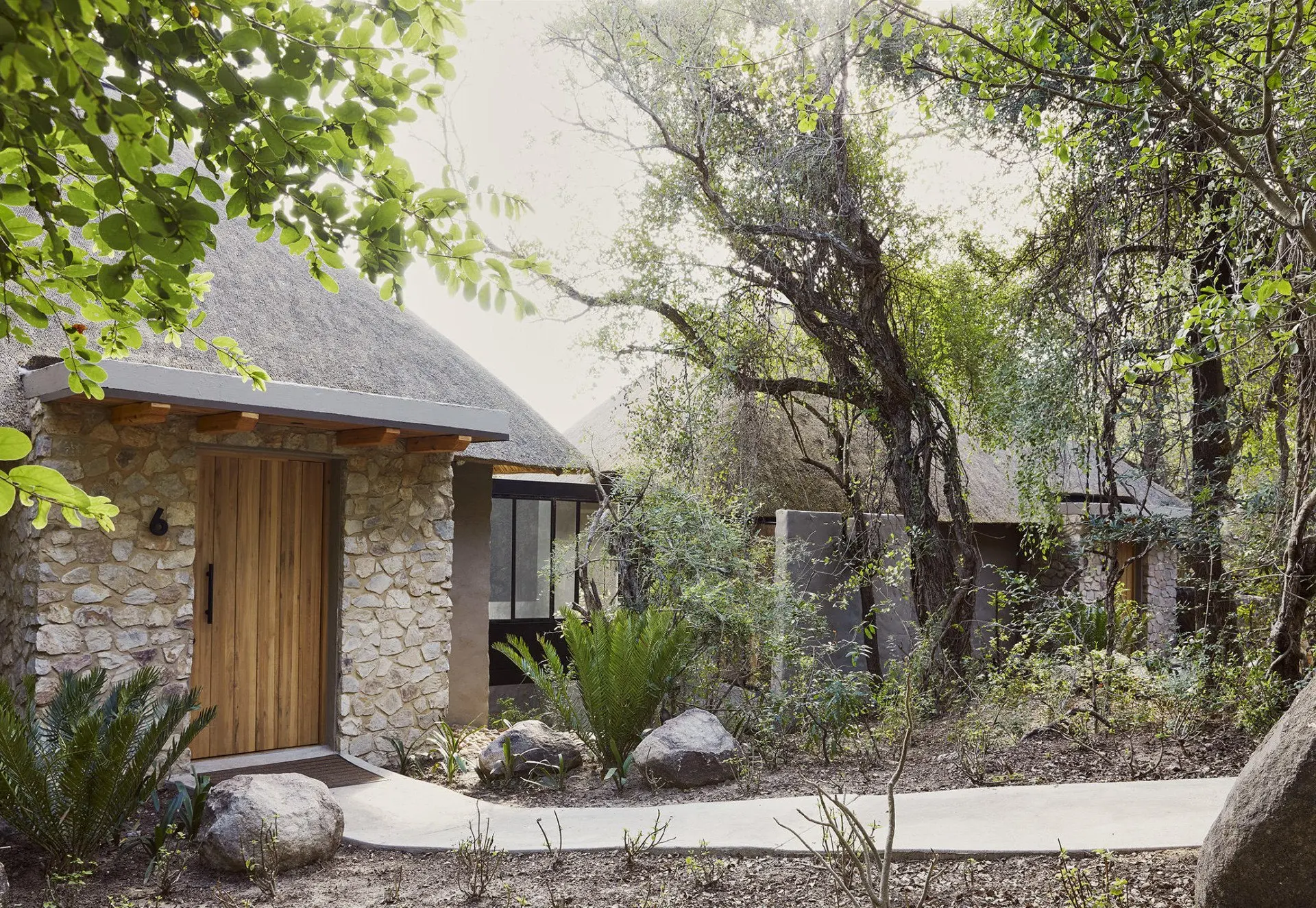 londolozi_founders_camp_-_superior_chalet_exterior_4_-_elsa_young_-_low_res_copy1